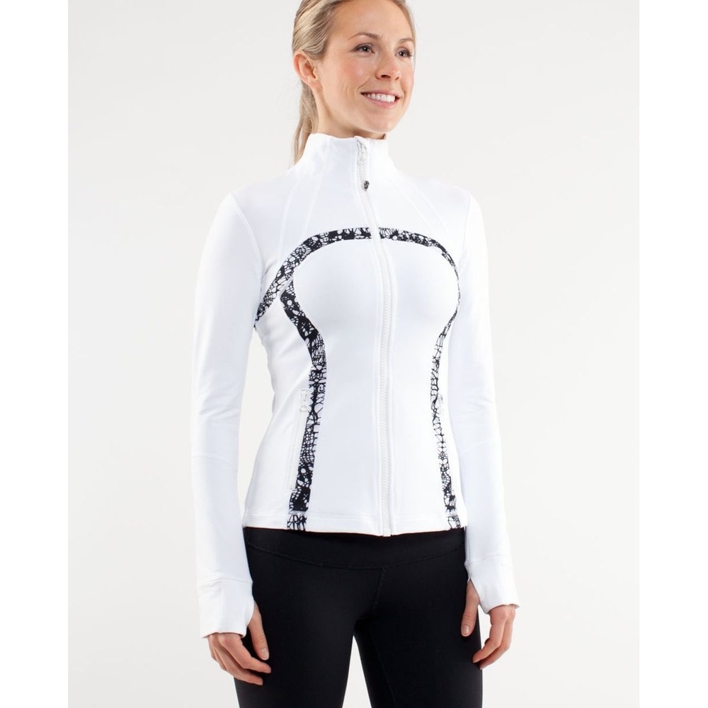 Lululemon Define Jacket Brushed
White Black Glacier Lace 6